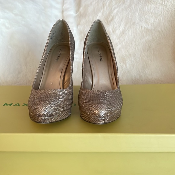 EXCELLENT CONDITION Spring heeled shoes - Dark gold glitter - size 9 - Picture 2 of 6